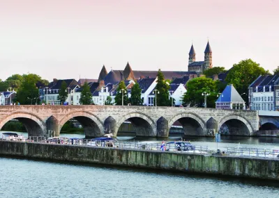 Maasroute etappe 2 van Maastricht naar Nijmegen Maas België